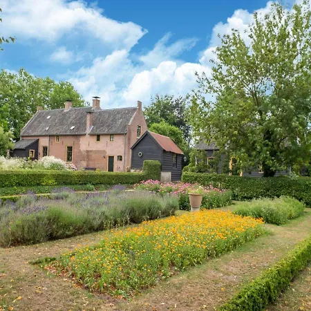 Authentic Mansion In Near * Deil